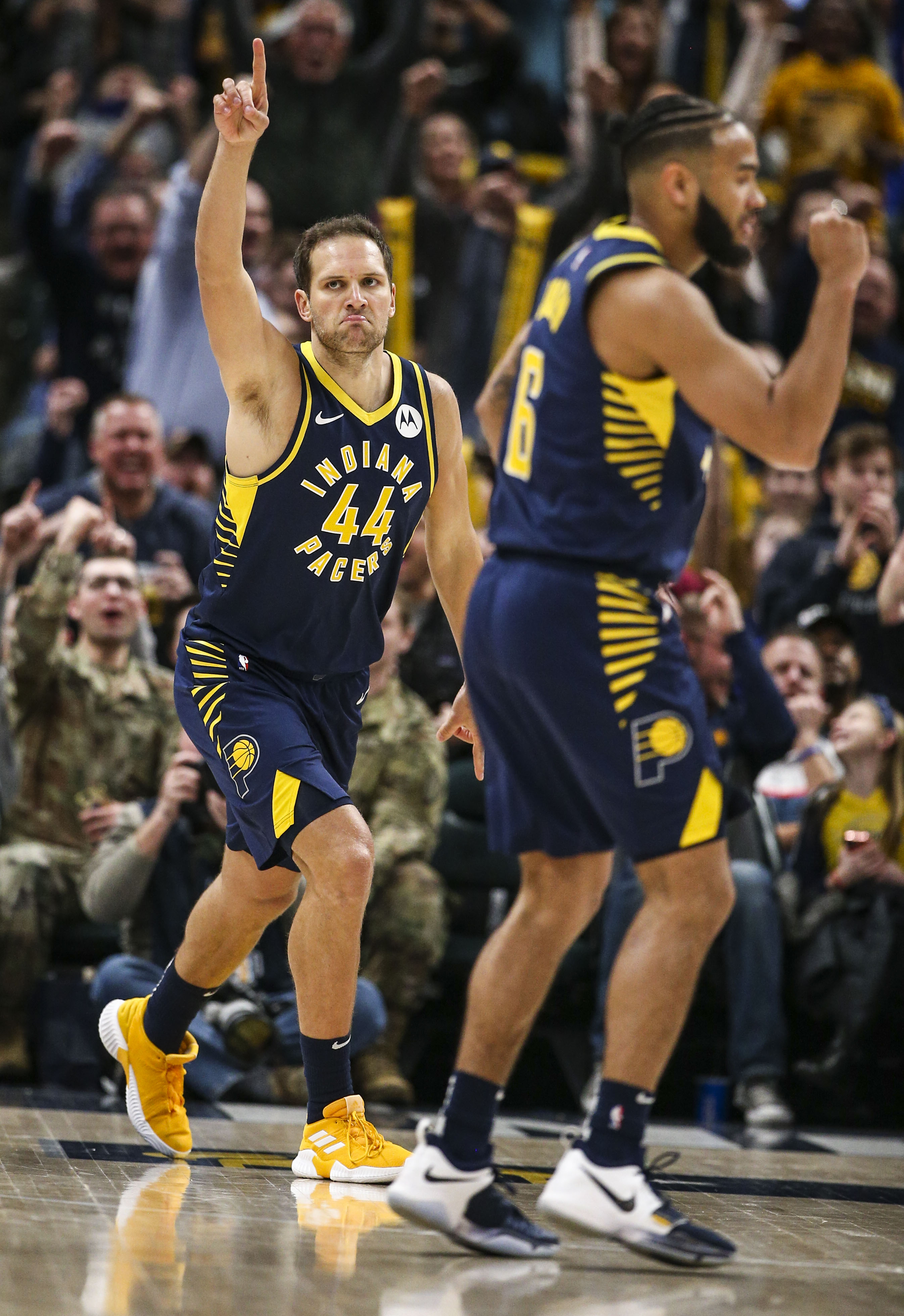 九游会-关于冲刺阶段印第安纳步行者备战NBA常规赛；状态回暖细节流出；管理层满意；年轻球员获得机会的信息